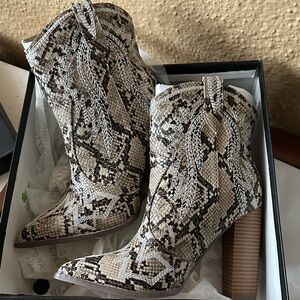 Liliana Snakeskin Heeled Boots
